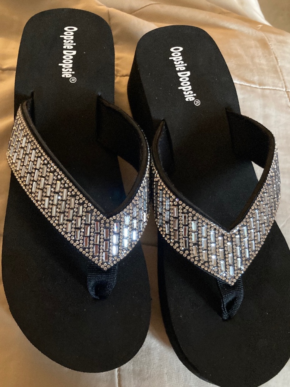 Oopsie Doopsie Black and Silver Sandal Flip-Flops